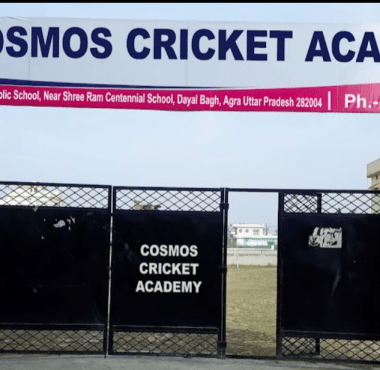 एकलव्य स्पोर्ट्स स्टेडियम को 4 विकेट से हराकर कॉसमॉस क्रिकेट एकेडमी विजयी