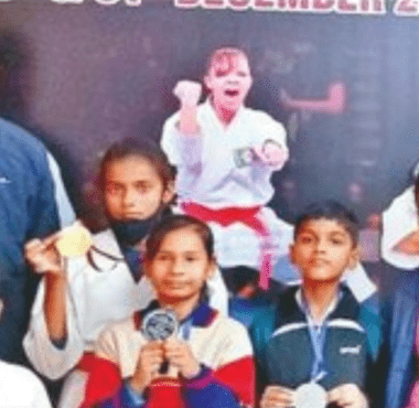 अंतरराष्ट्रीय कराटे प्रतियोगिता में आगरा के खिलाड़ियों ने जीते  5 पदक