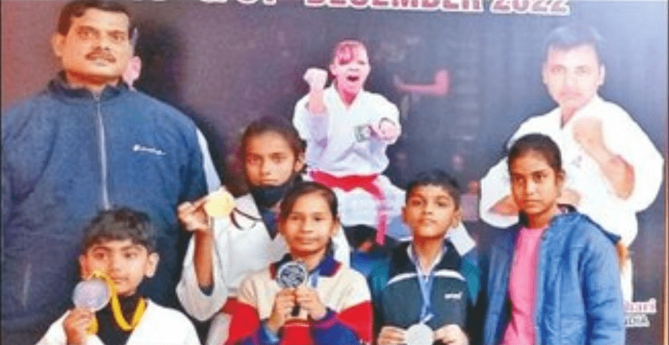 अंतरराष्ट्रीय कराटे प्रतियोगिता में आगरा के खिलाड़ियों ने जीते  5 पदक