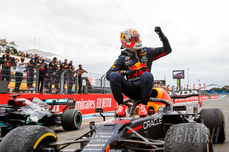 F1 NATION: Verstappen’s record 16th win of the season